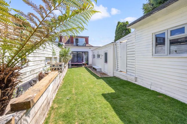 6 Lewis Road, Lancing photo 4