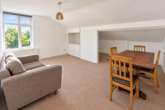 Flat 5, 9, Oakleigh Park North, London photo 2