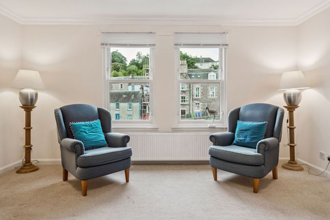 19 Bridgend, Dunblane photo 4