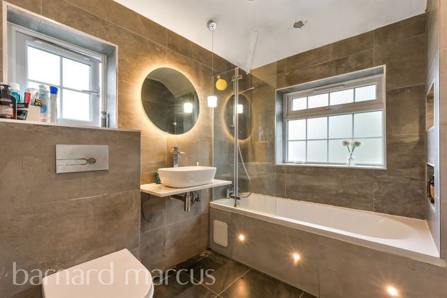 2, Sutton Way, Heston photo 4