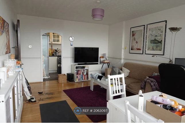Thumbnail Flat to rent in Sandall House, London