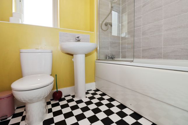 8, Square Leaze, BRISTOL photo 4