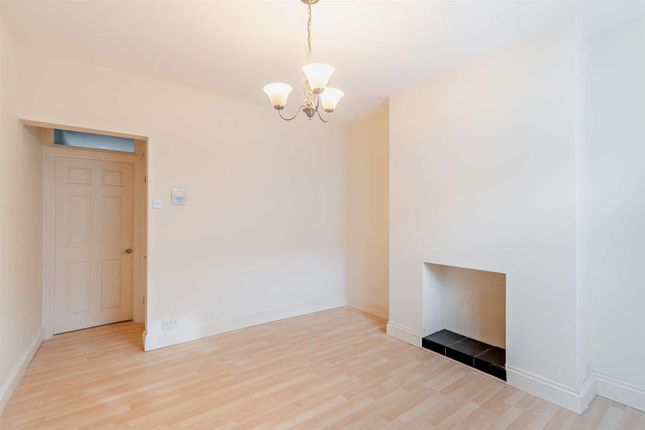 8641109-Interior03-800.Jpg