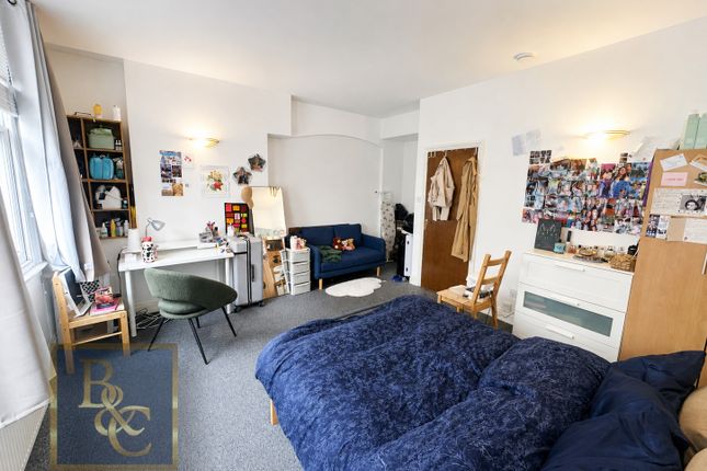 Flat 3 343, Royal College Street, Camden photo 3