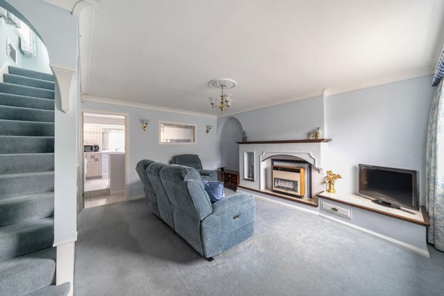 12, Charlton Drive, Sheffield photo 3