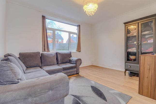 118 Sandhurst Road, Leicester photo 4