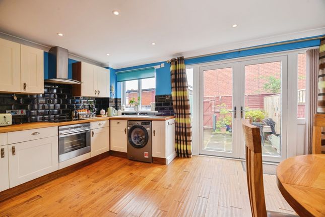 7, Staveley Walk, Middlesbrough photo 4