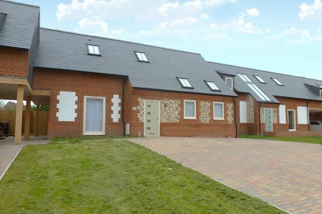 3 bed property to rent in Hall Farm Close, Feltwell, Thetford IP26