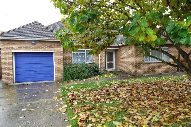 Thumbnail Bungalow to rent in Shorne, Gravesend