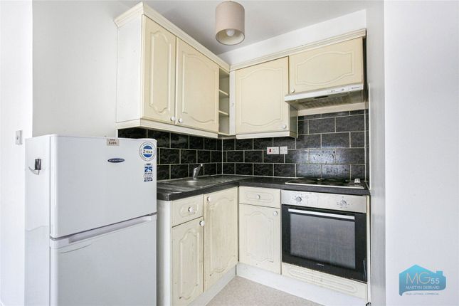 Flat 1, 11, High Street, London photo 4