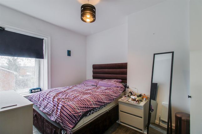 16A, Ossett Lane, Dewsbury photo 4