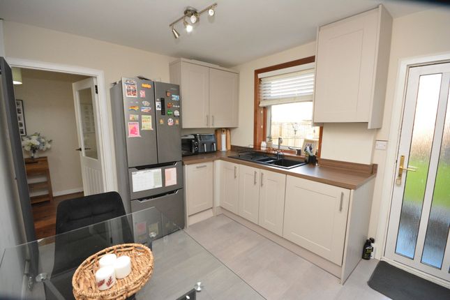 7 Ritchie Place, Grangemouth photo 5