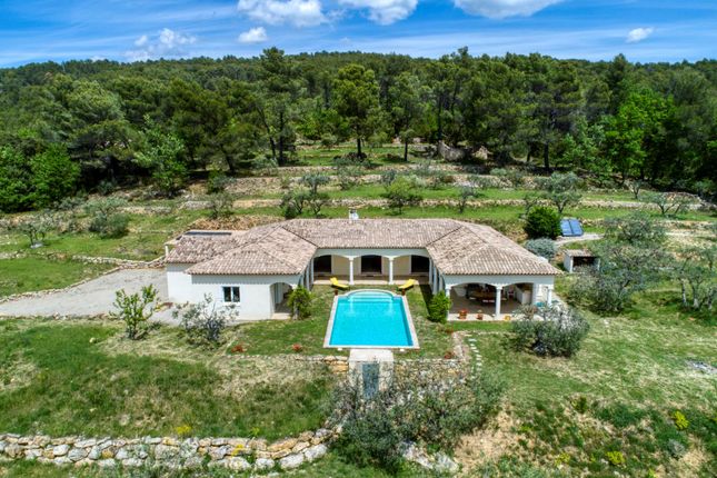 Villa for sale in Draguignan, Var, Provence-Alpes-Côte d`Azur, France