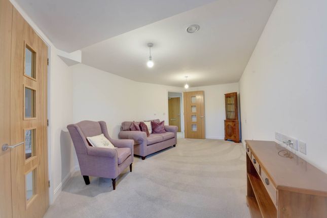 28 Albert Court, Reading Road, Henley On Thames photo 2