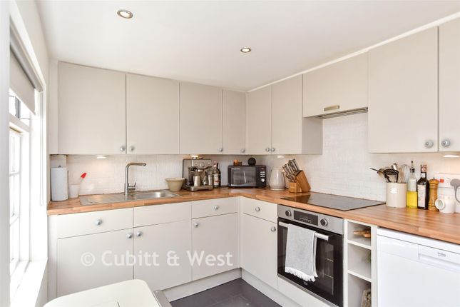 5, Railway Street, Brighton photo 3
