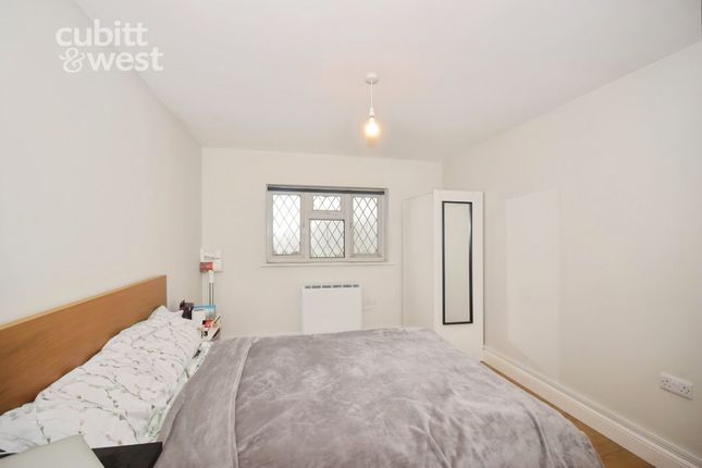 Flat 4, Oakridge House, New Town, Uckfield photo 5