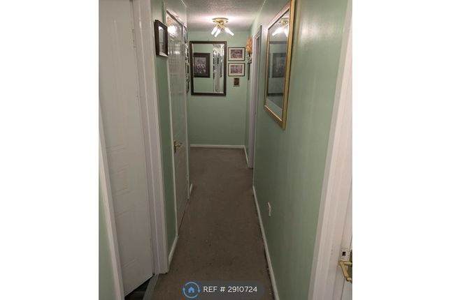 Flat, Tilehurst Court Kersal Way, Salford photo 4