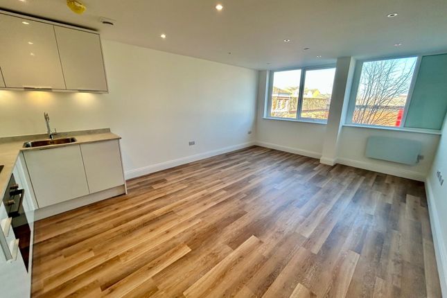 Thumbnail Flat to rent in New Road, Trinity Point New Road