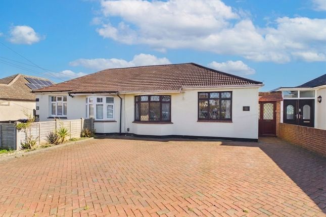 4-bed house on 25 Pembroke Avenue, Stanford-Le-Hope, £450,000
