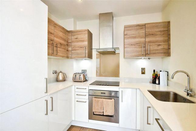 Flat 74, The Peninsula,, Pegasus Way, Kent photo 3