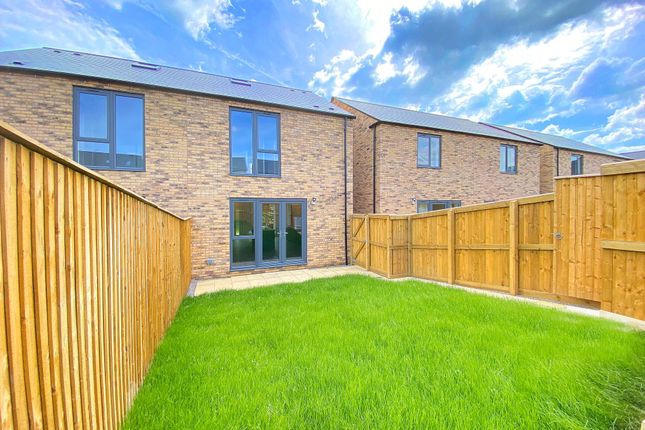 4 Fewston Drive, Harrogate photo 4