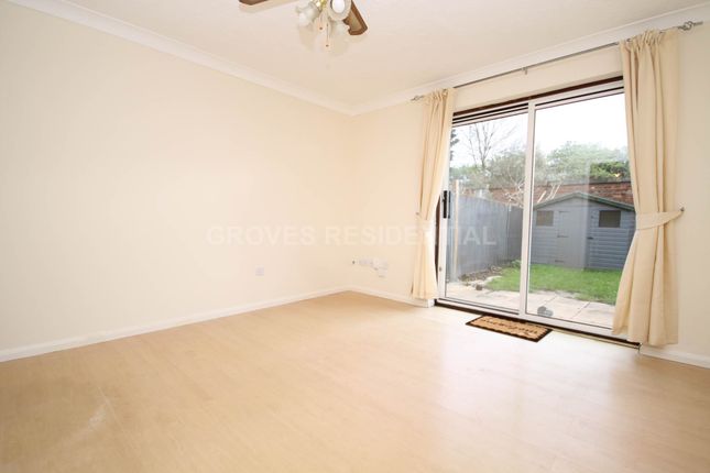 53, Willow Road, New Malden photo 4