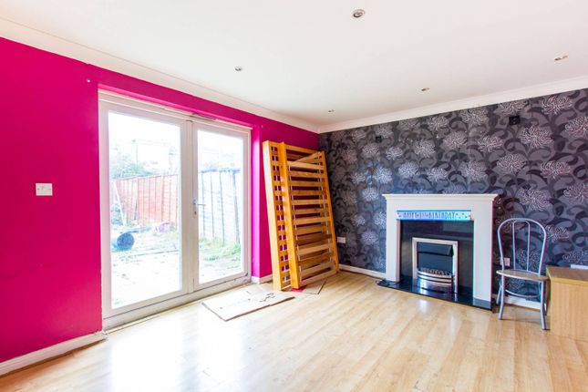 Find 2 Bedroom Houses For Sale In Kitchener Road London E17