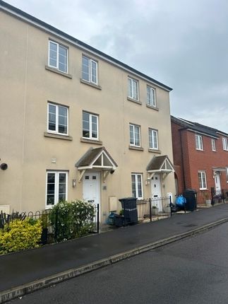 Thumbnail Town house to rent in Shackleton Road, Yeovil