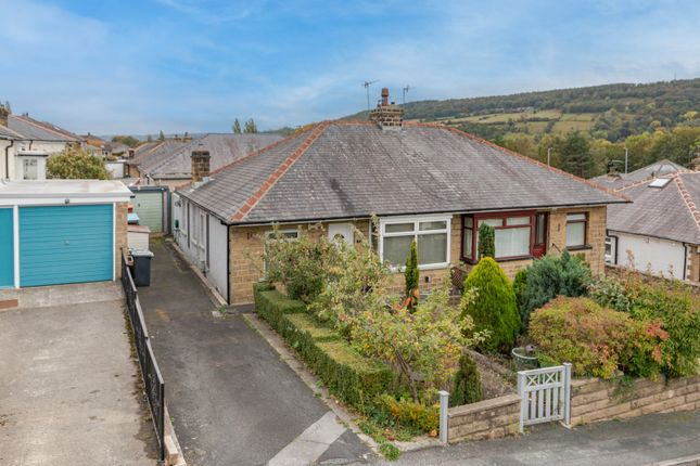 2-bed house on 8, Aireville Mount, Keighley, £225,000