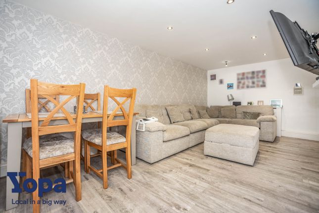 Flat for sale in Middle Street, Gillingham