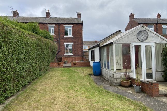 Thumbnail End terrace house for sale in Quarryfields, Mirfield