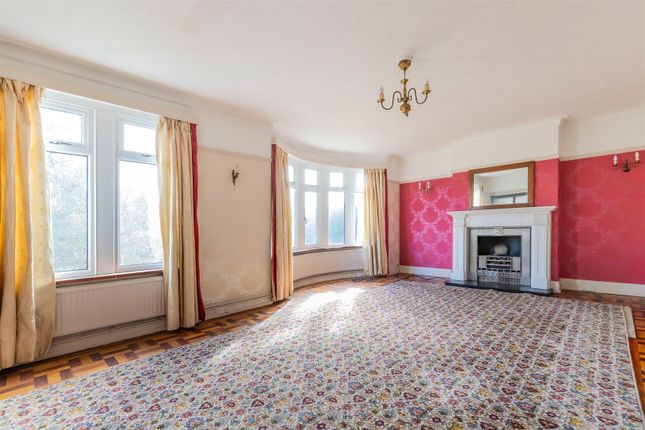 21, Lake Road West, Cardiff photo 3