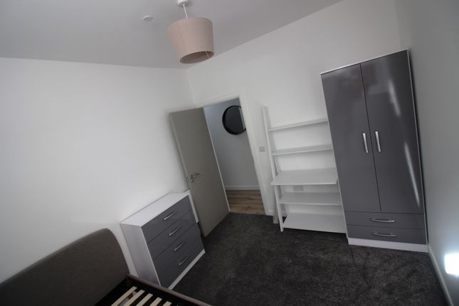 Flat 10, Adamsdown Church, Adamsdown Square, Cardiff photo 4