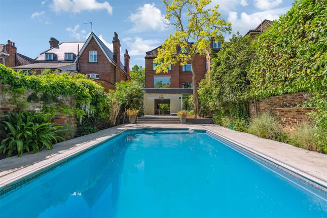 Thumbnail Property to rent in Brondesbury Park, London