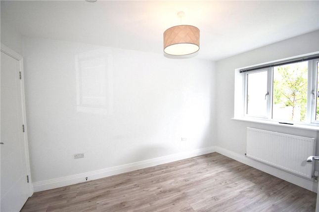 Room 3, 1, Robins Cottages, Bracknell photo 4