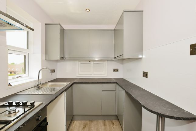 Flat for sale in Grand Parade, Littlestone, New Romney