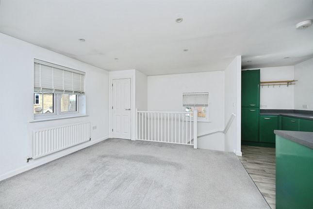 86, Westview Close, Peacehaven photo 4