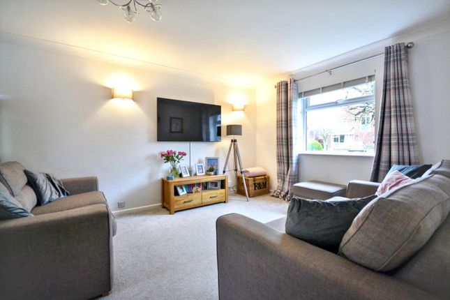 15, Blenheim Drive, Tewkesbury photo 4