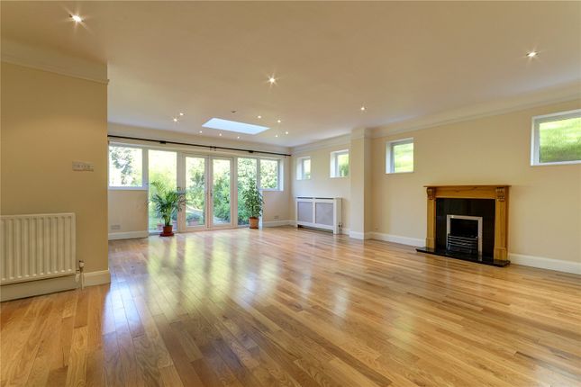 14, Burghley Avenue, New Malden photo 2