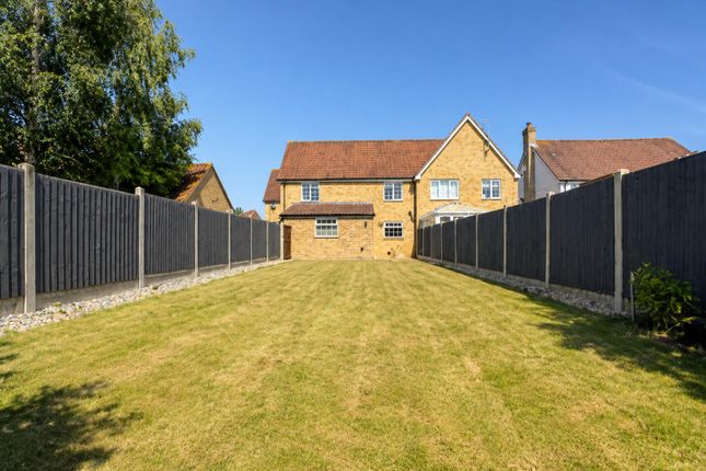 8, Crofters Walk, Braintree photo 4