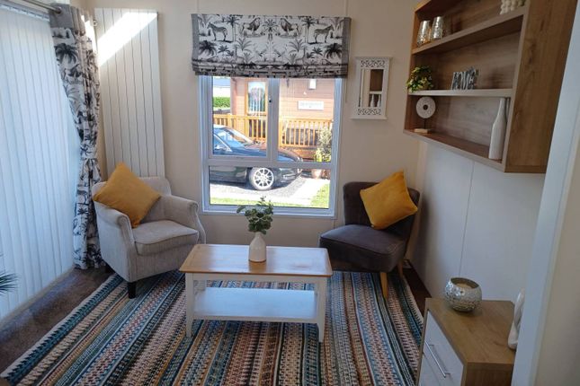 13, Garstang Road West, Blackpool photo 4