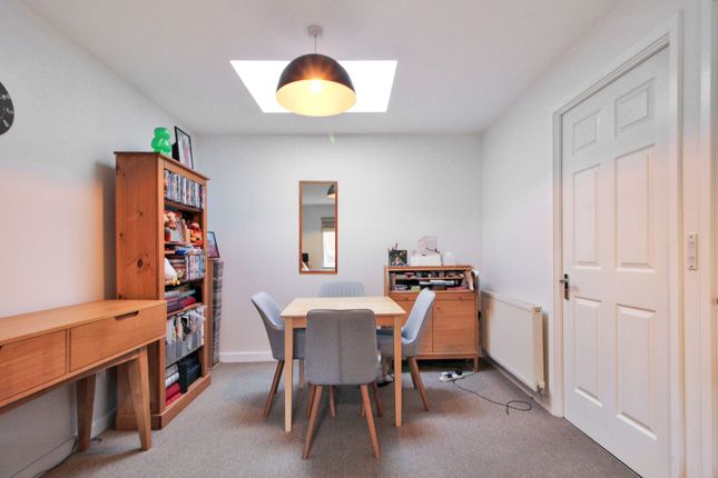 27 Brigadier Gardens, Ashford photo 3