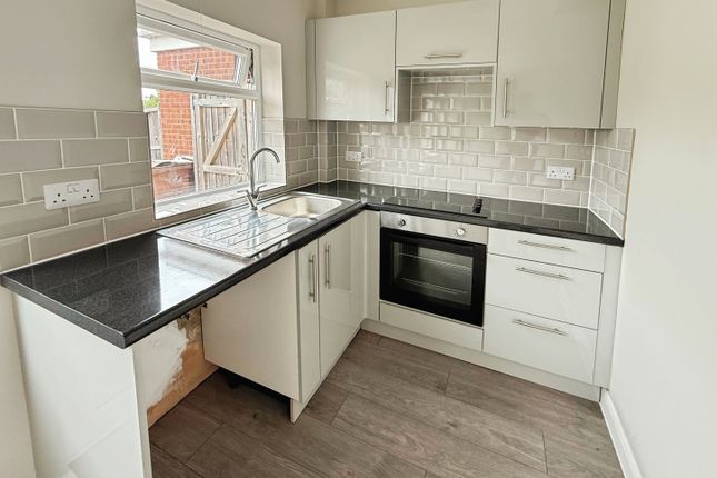 22 Burleigh Road, Hinckley photo 4
