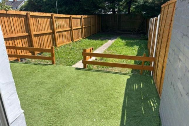 15, Deere Place, Cardiff photo 3