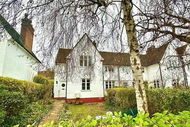 2-bed house on 20, Wordsworth Walk, Hampstead Garden Suburb, £2,400/mo