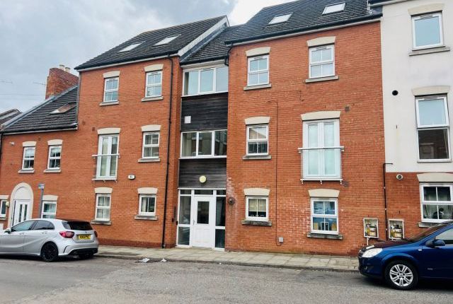 Flat for sale in Pytchley Street, Abington, Northampton