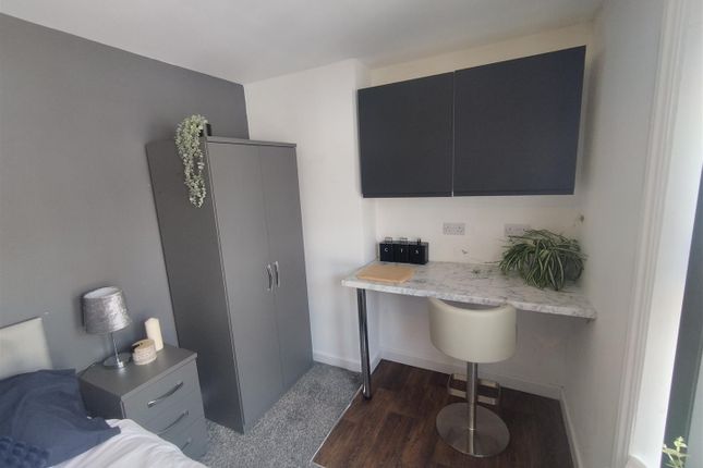 Room 3, 2, Portland Street, Sutton-In-Ashfield photo 5