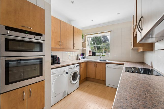 12, Shardeloes, Amersham photo 2