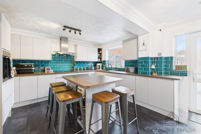 23 Penlee Park, Torpoint photo 2