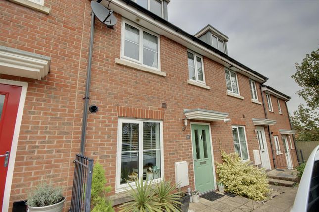 3-bed house on 20, Owen Close, Fareham, £365,000